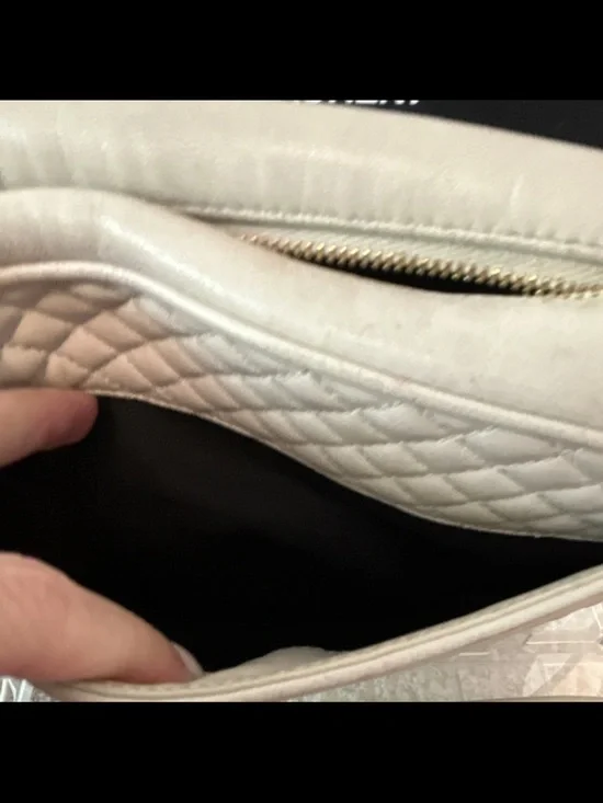 Saint Laurent Quilted Crossbody Bag in Cream Leather with YSL Monogram - Picture 3 of 11